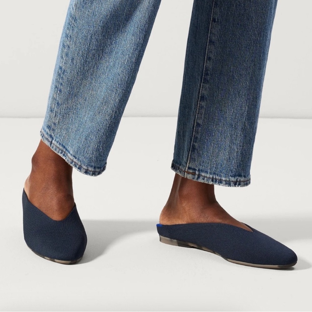 Rothy’s The Almond Demi Navy 11 slip on flats sustainable EUC
